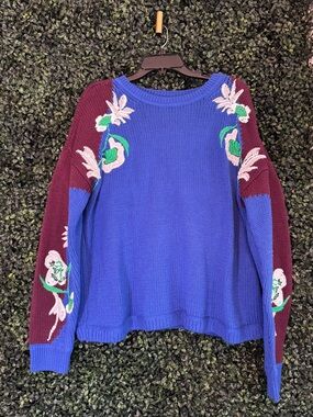 Cabi Blue and Burgundy Floral-Sleeve Women’s Cotton Sweater